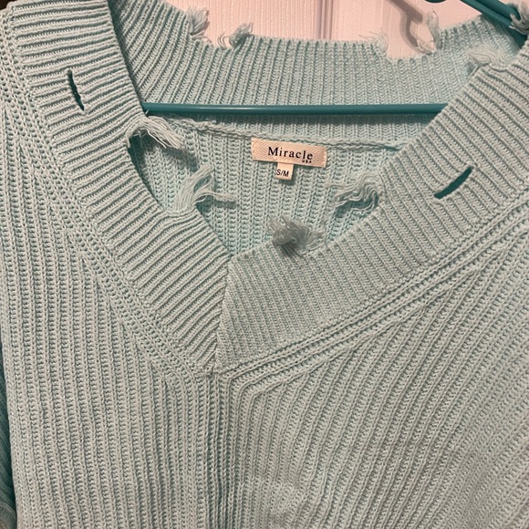 Distressed sweater - Picture 2 of 5